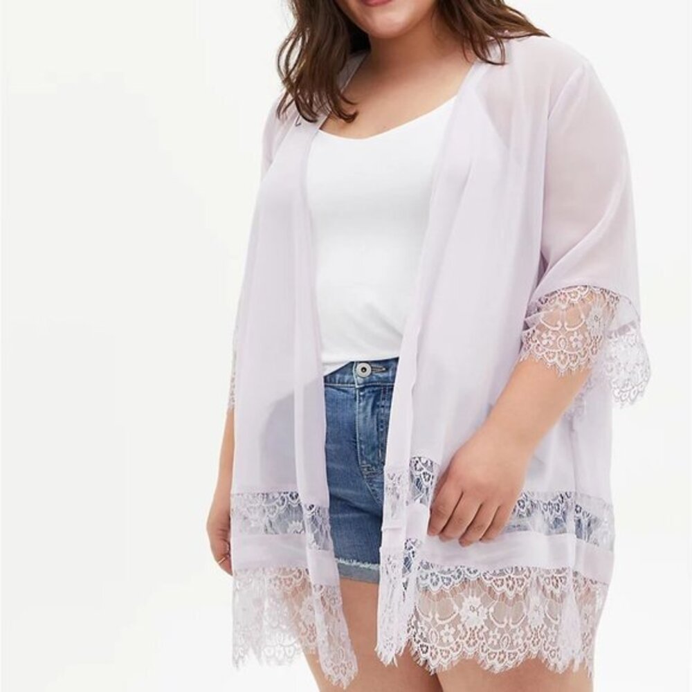 Torrid 1X or 2X Lavendar Chiffon Lace Open Kimono
